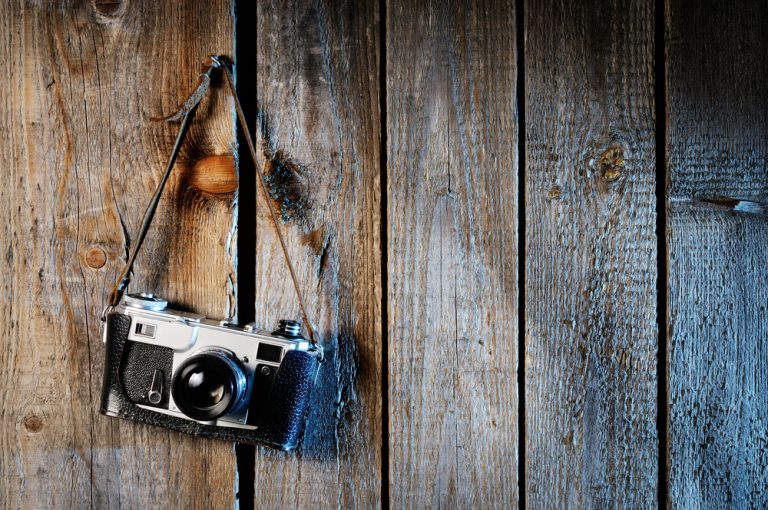 ¿Se pueden adjuntar fotografías a potenciales, oportunidades o contactos en Dynamics 365 for Sales?