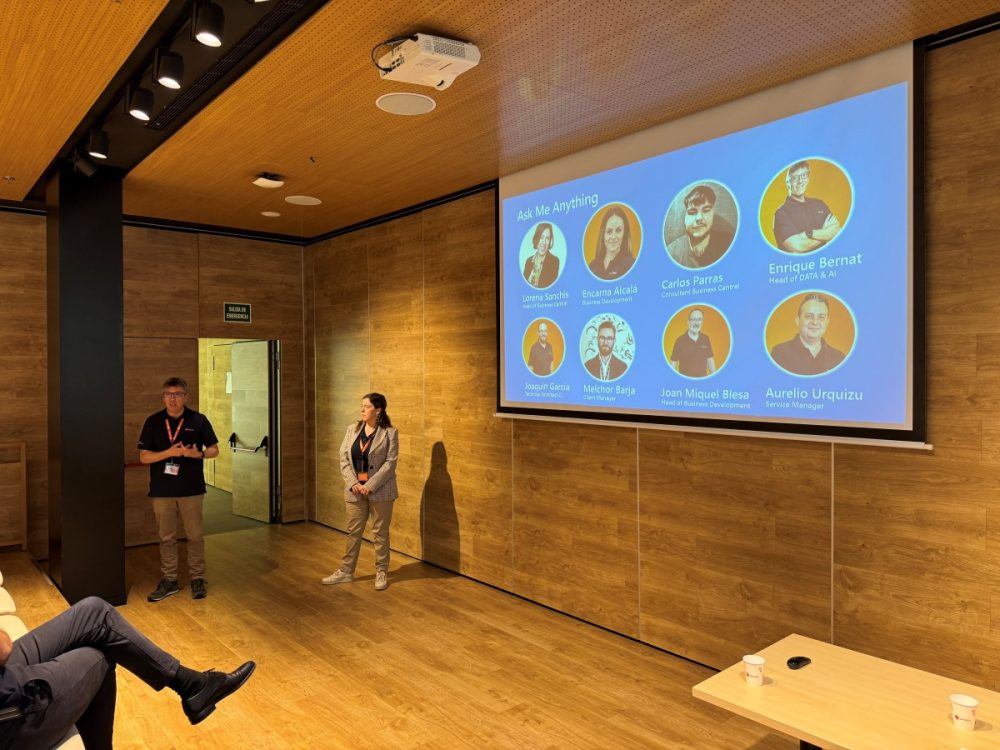 Lorena Sanchis (head of BC en DQS) y Enrique Bernat (head of DATA&AI en DQS)